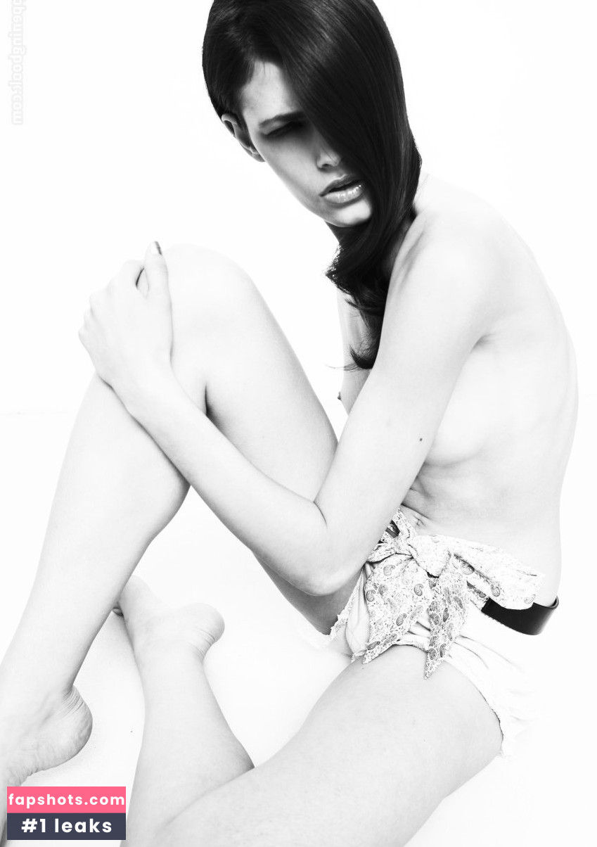 Alisar Ailabouni gallery photo #19