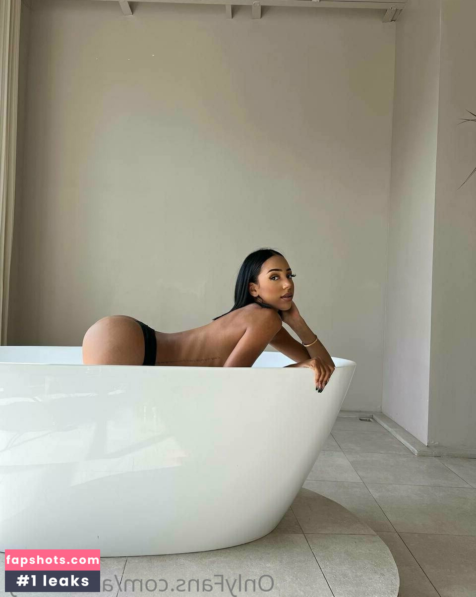 Alisha Kone nude babe gallery