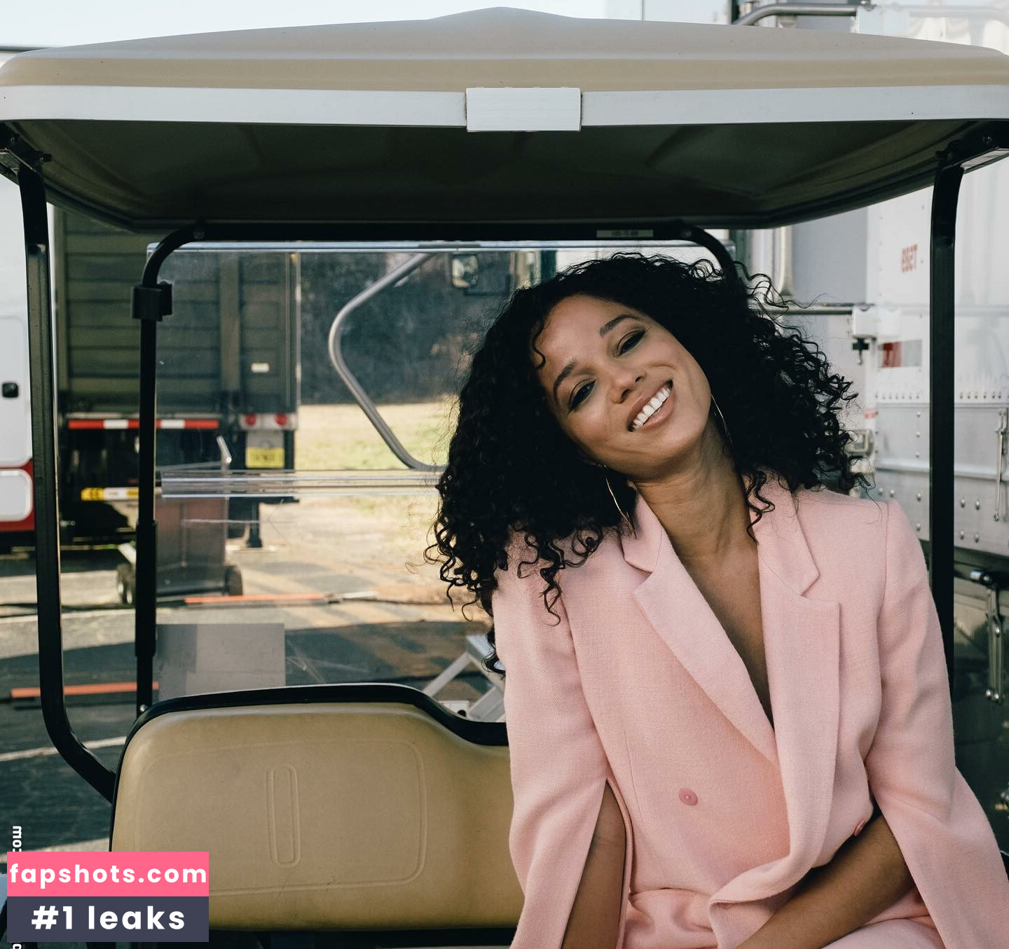 Alisha Wainwright gallery photo #15