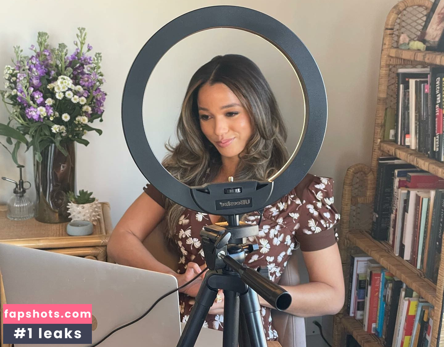 Alisha Wainwright gallery photo #18