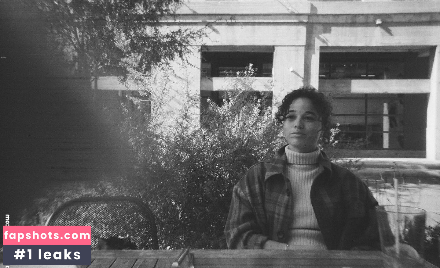 Alisha Wainwright gallery photo #39