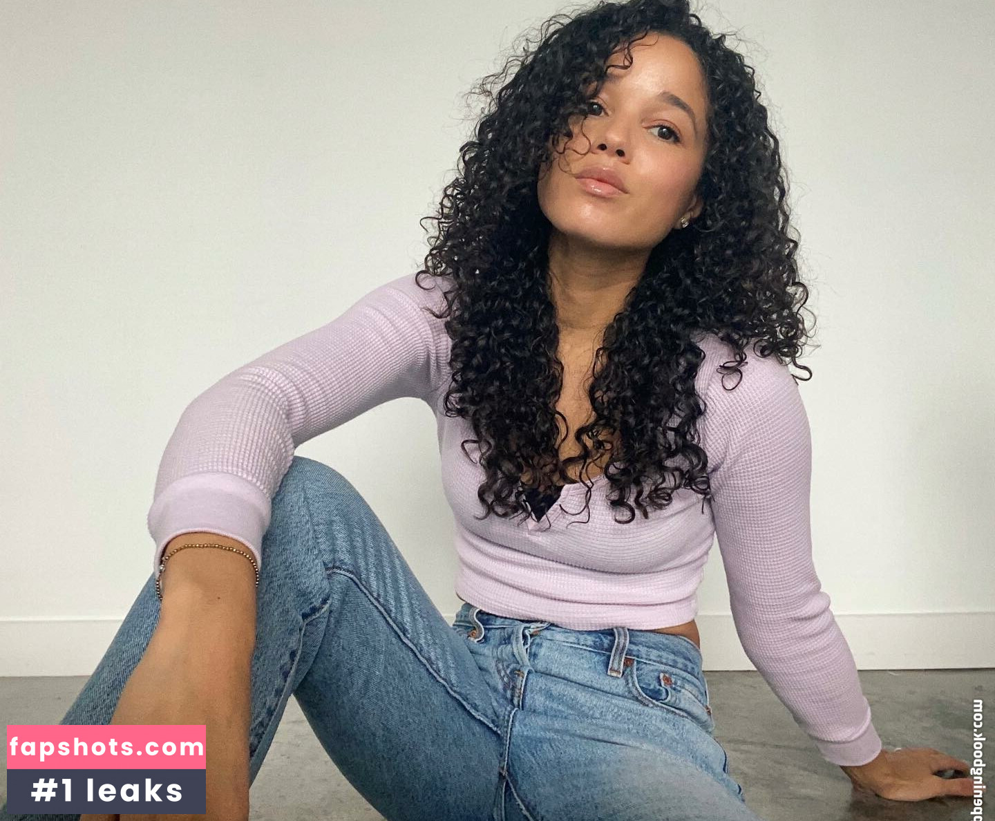 Alisha Wainwright gallery photo #48