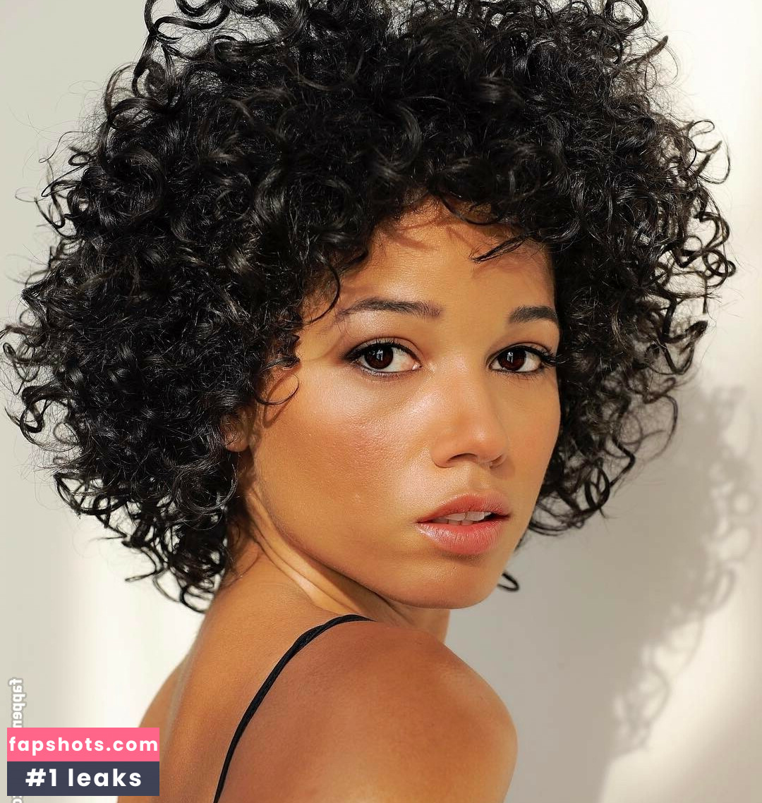 Alisha Wainwright gallery photo #51