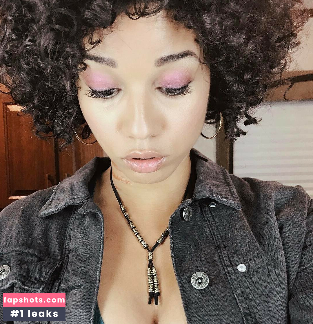 Alisha Wainwright gallery photo #54