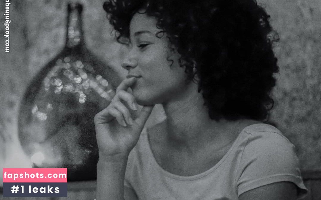 Alisha Wainwright gallery photo #65