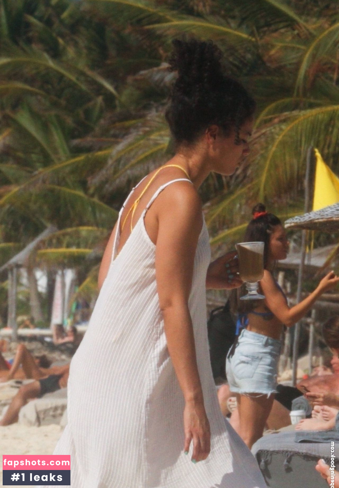 Alisha Wainwright gallery photo #68