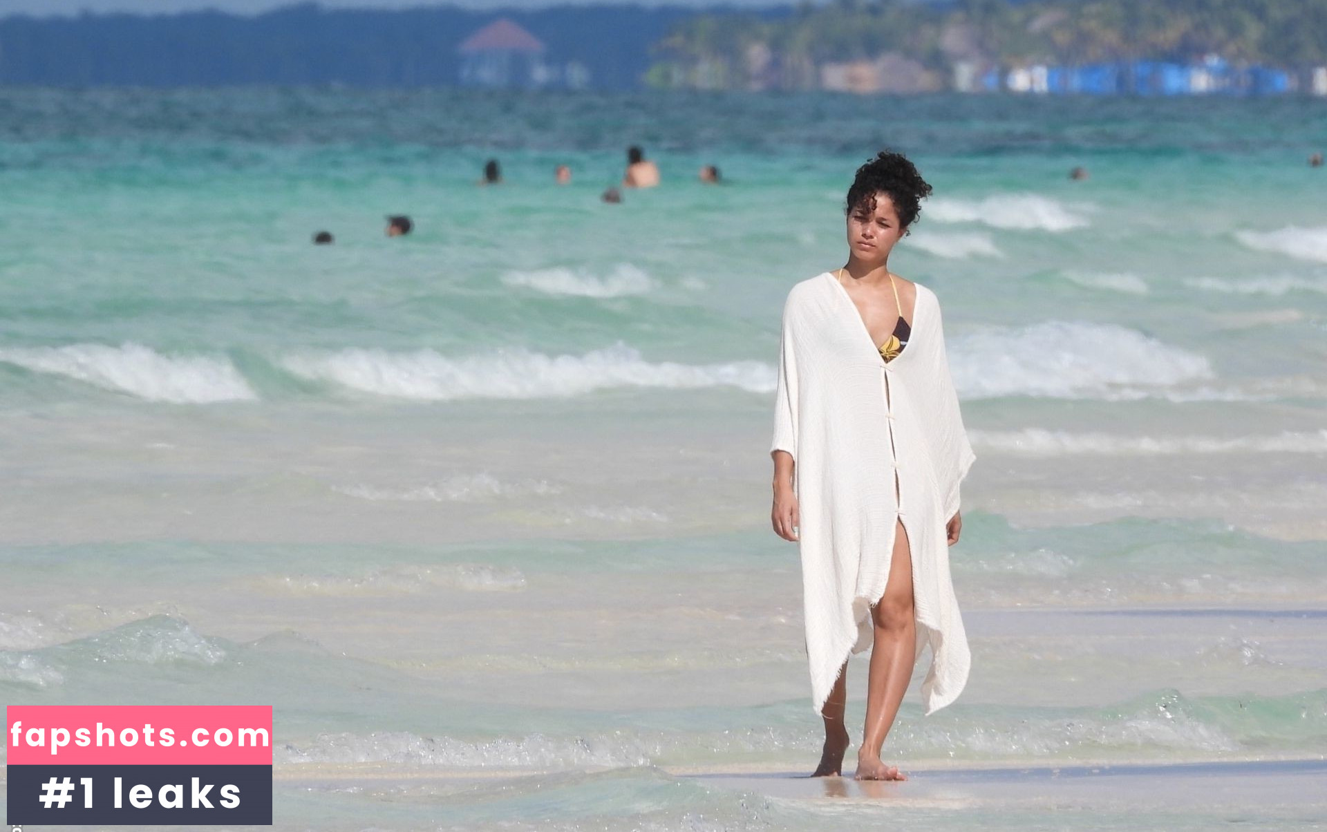 Alisha Wainwright gallery photo #88