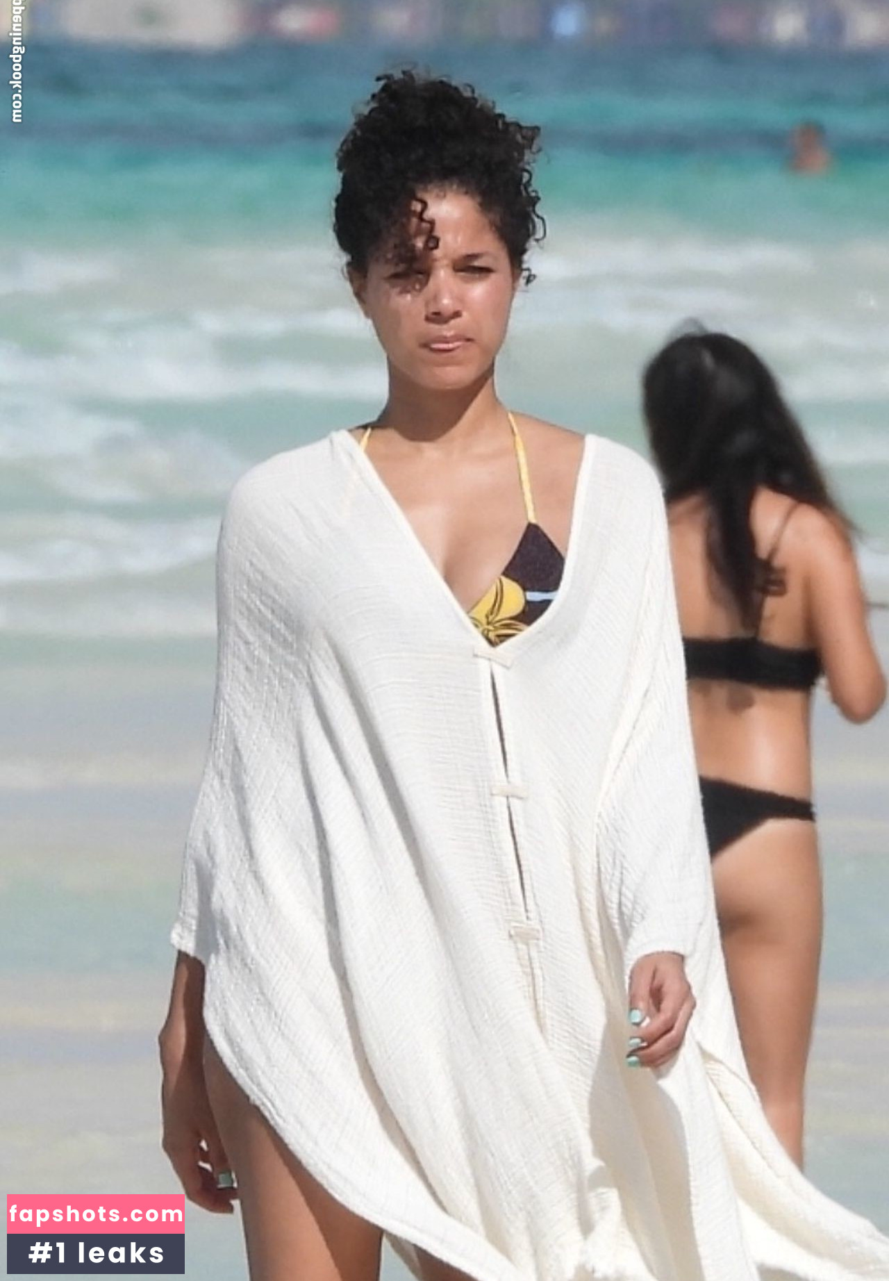 Alisha Wainwright gallery photo #91