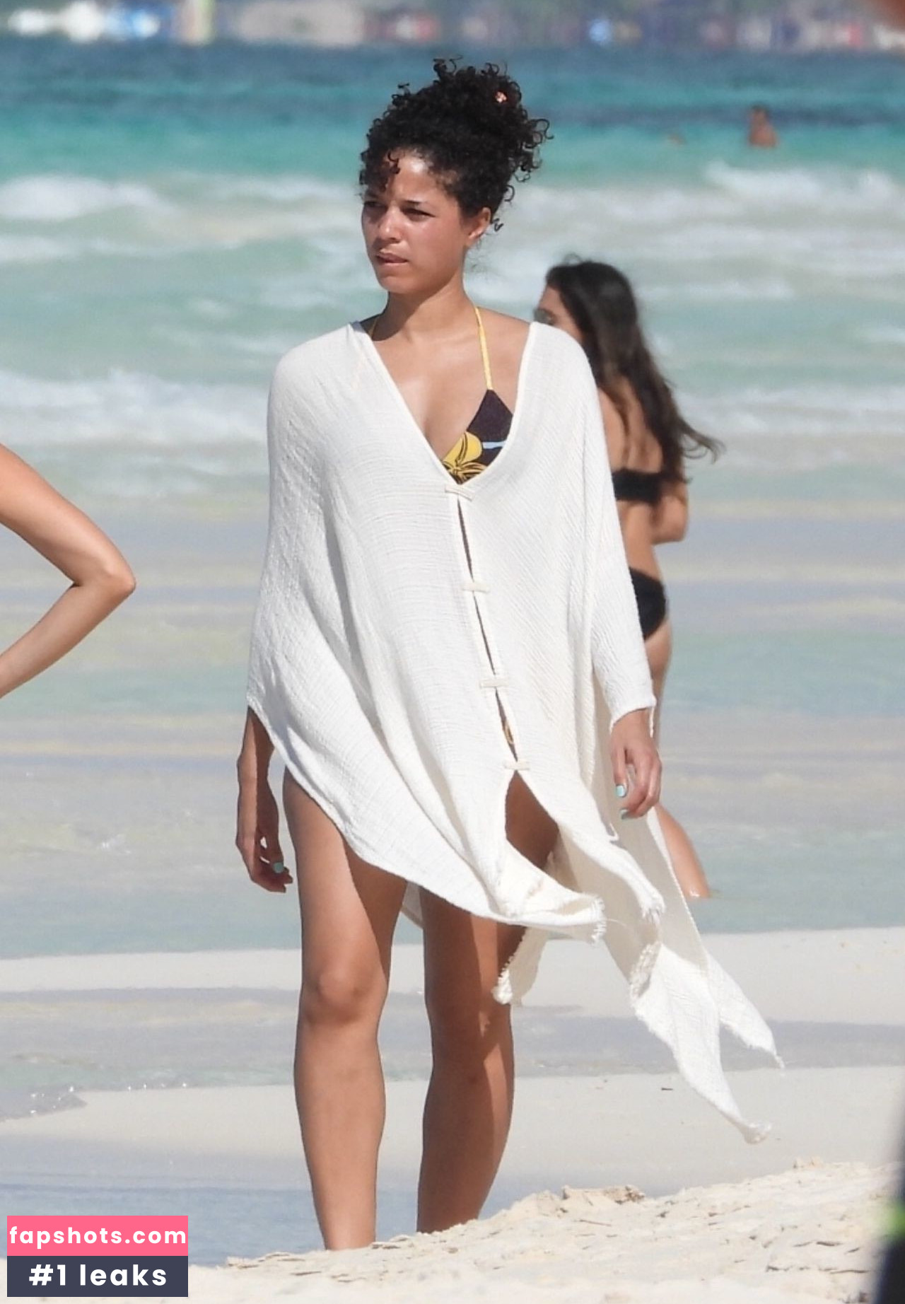 Alisha Wainwright gallery photo #92