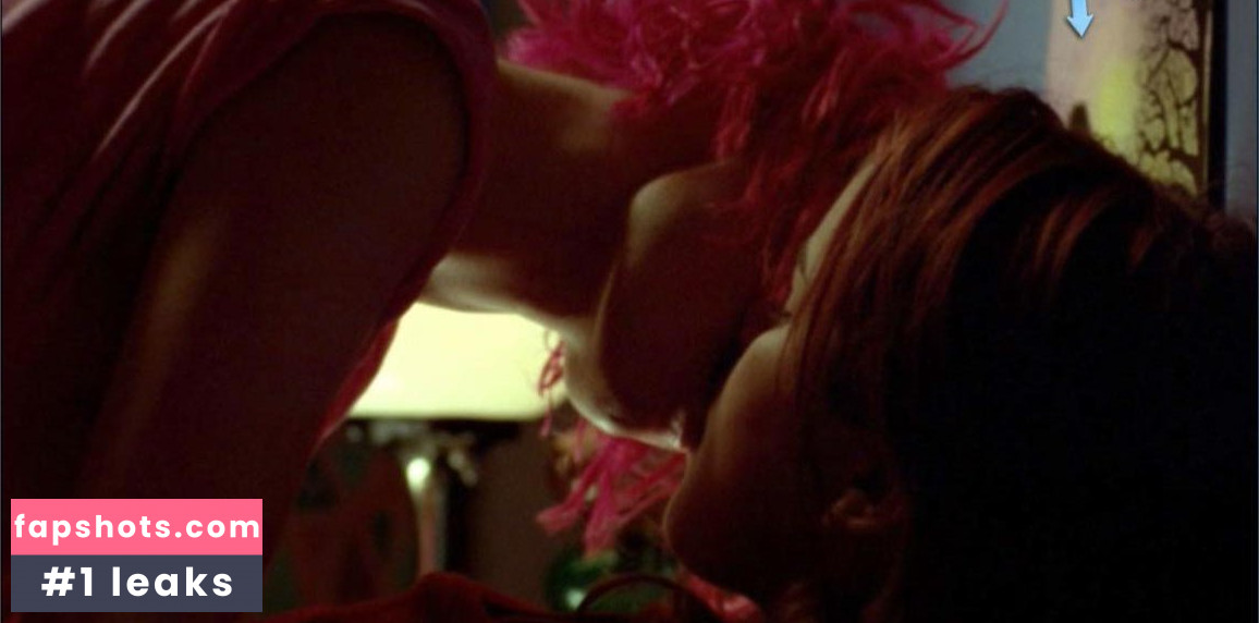 Alison Folland gallery photo #13