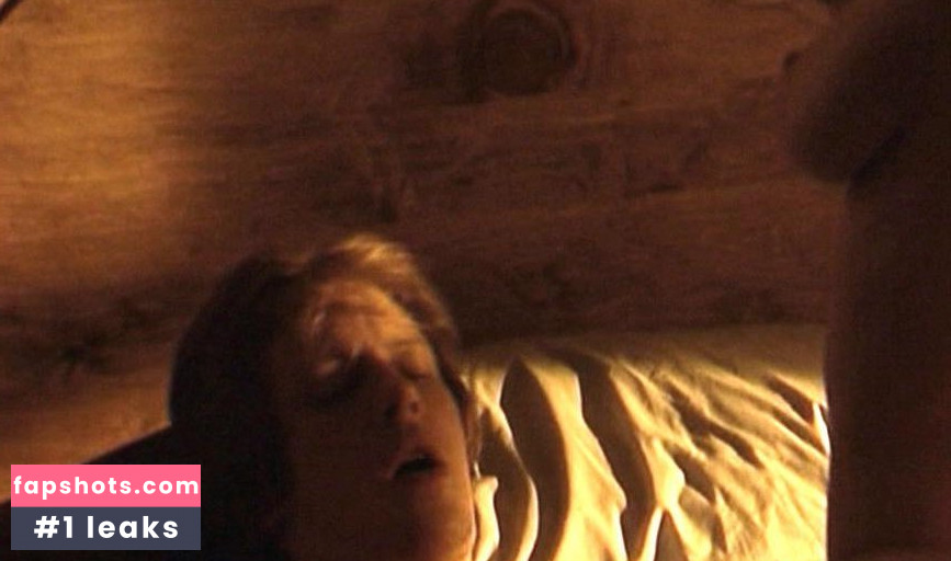 Alison Folland gallery photo #8