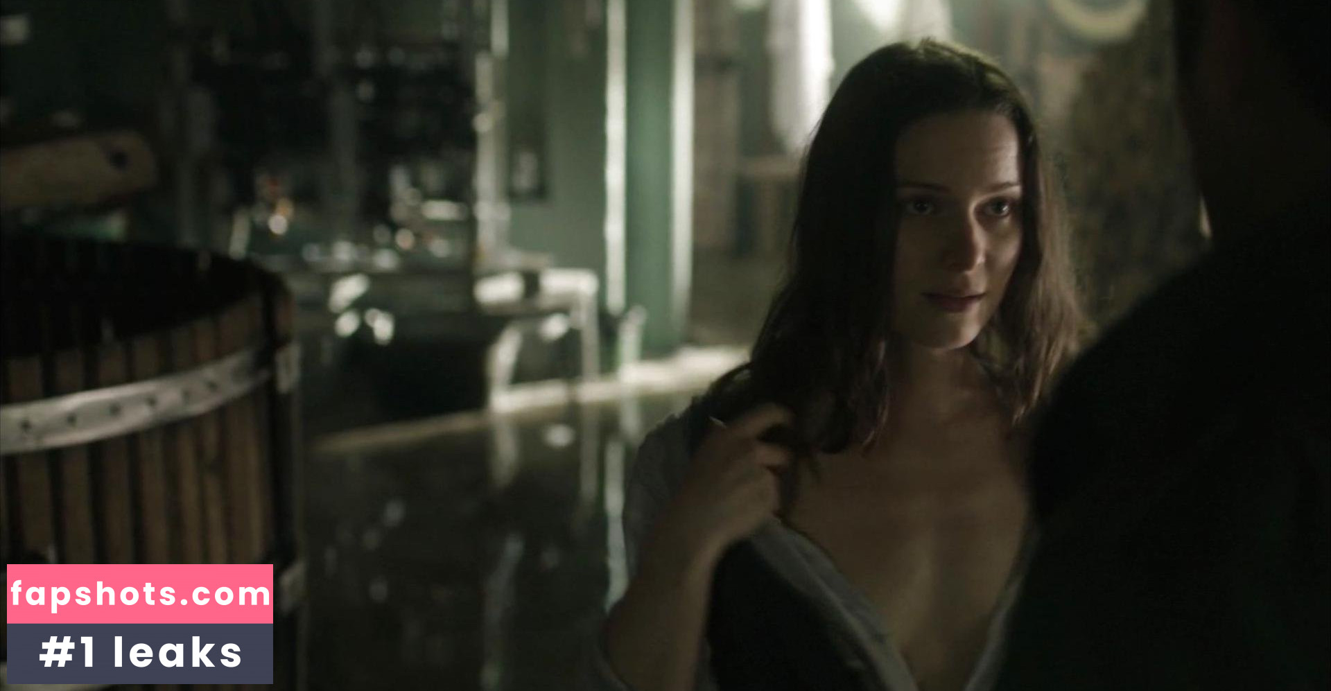 Alison Louder gallery photo #2