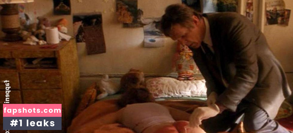 Alix Koromzay gallery photo #5