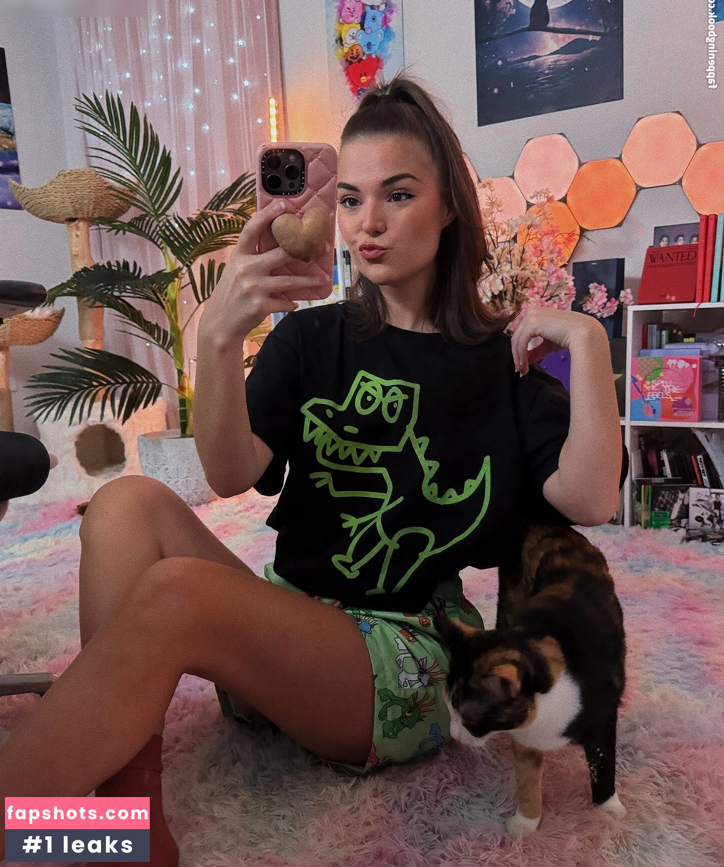 Alixxa gallery photo #4