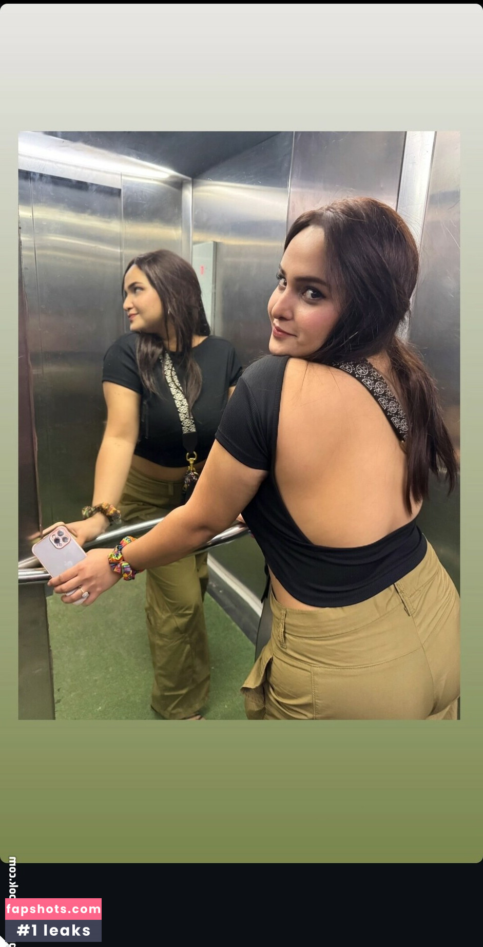 Aliya Naaz gallery photo #14