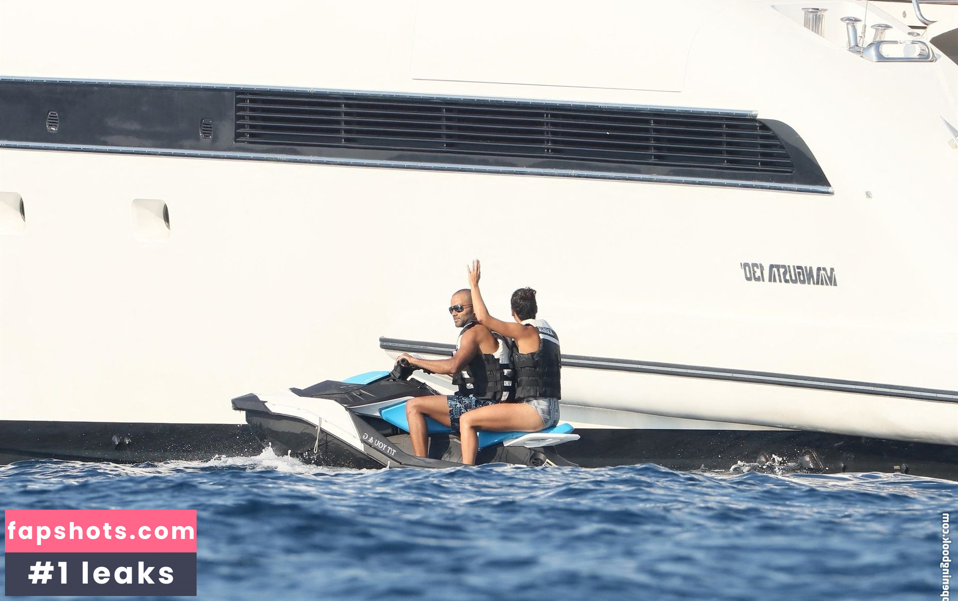 Alize Lim gallery photo #35