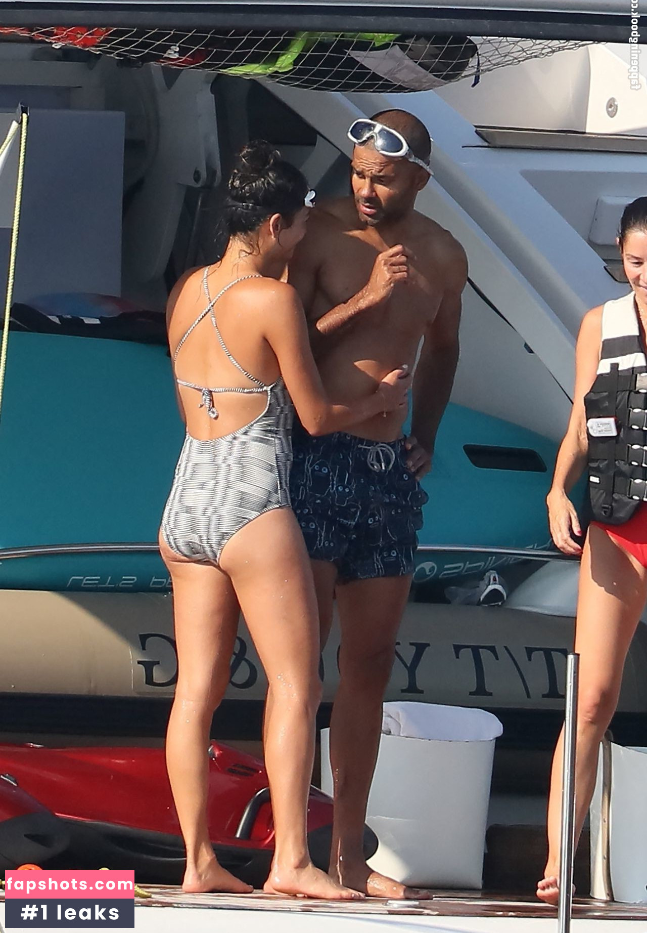 Alize Lim gallery photo #41