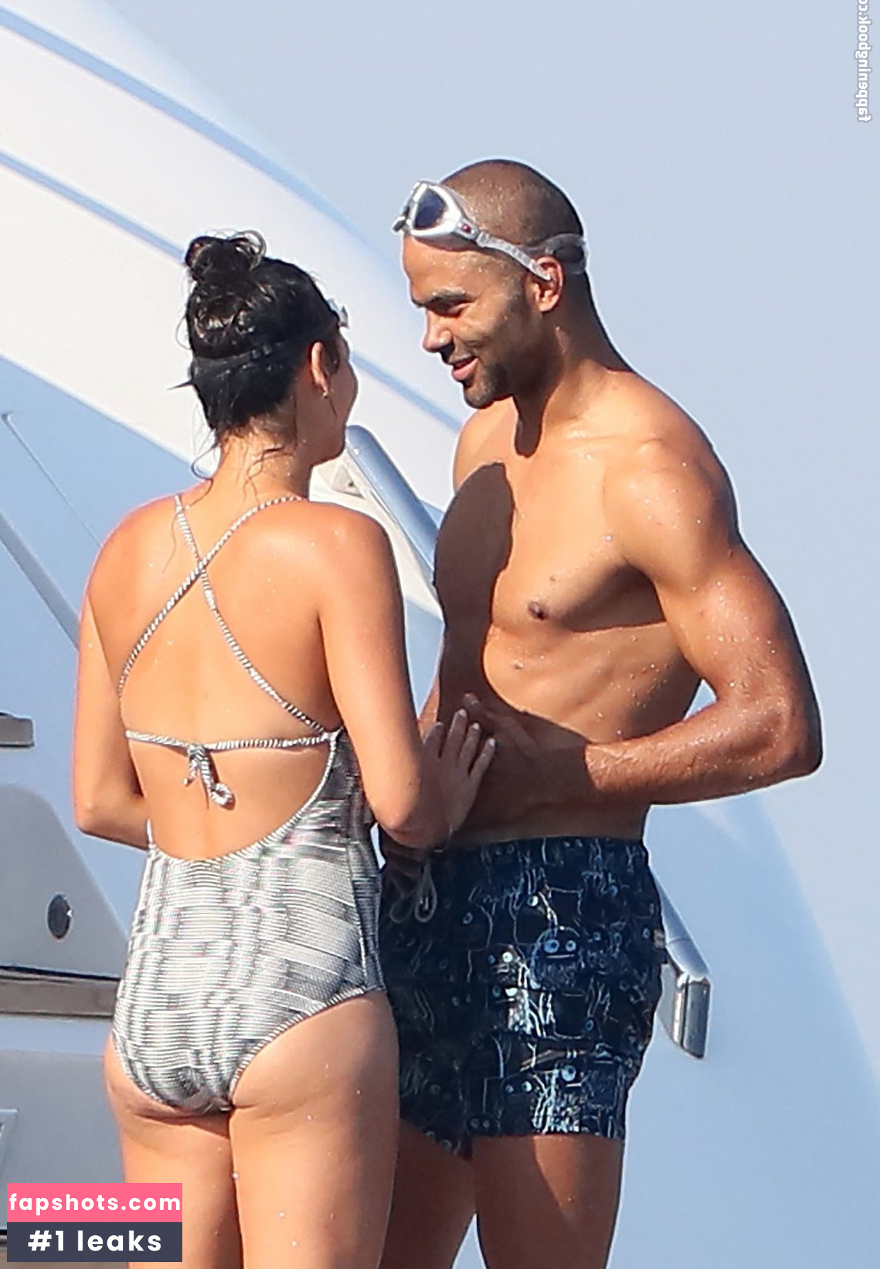 Alize Lim gallery photo #48