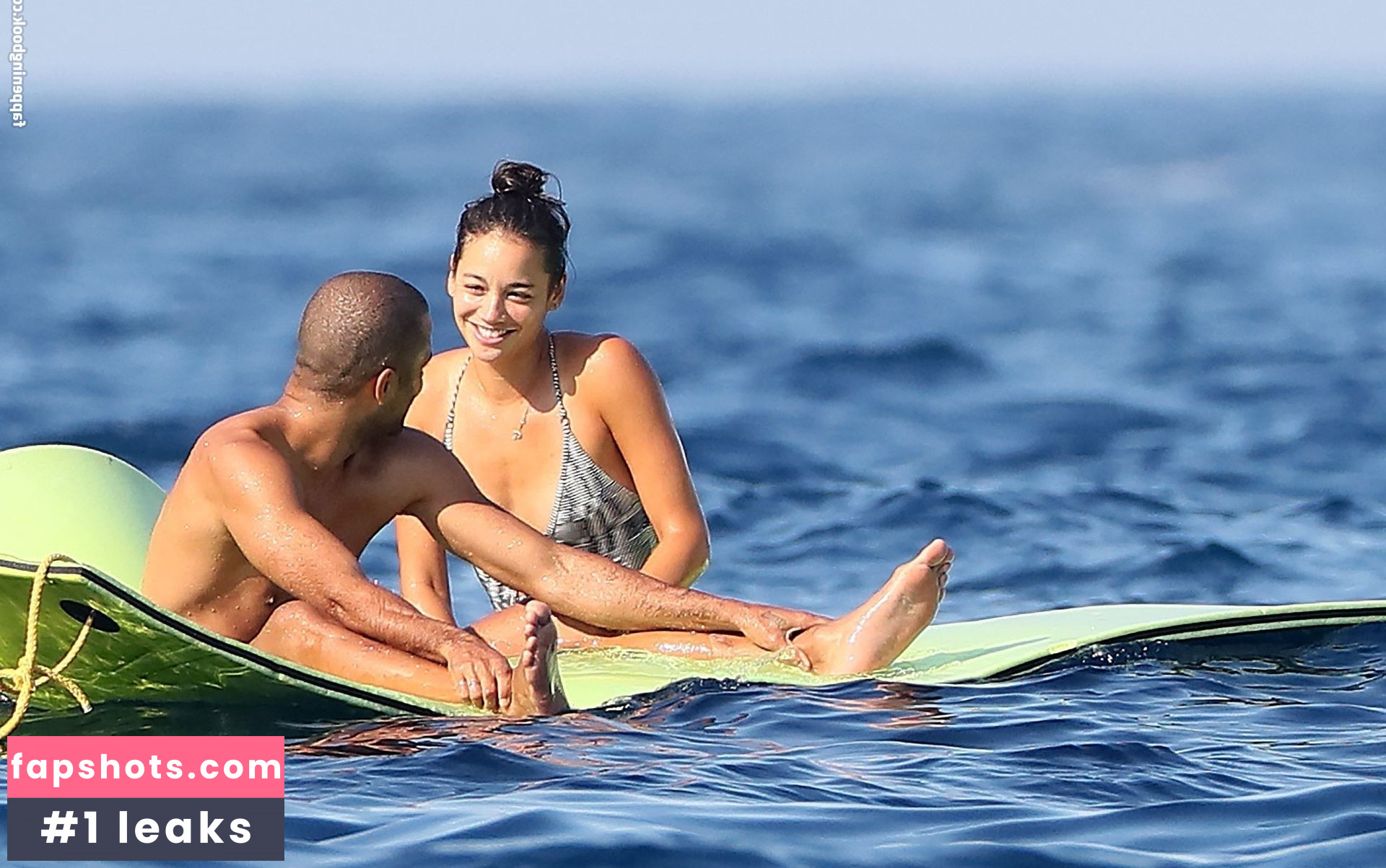 Alize Lim gallery photo #64