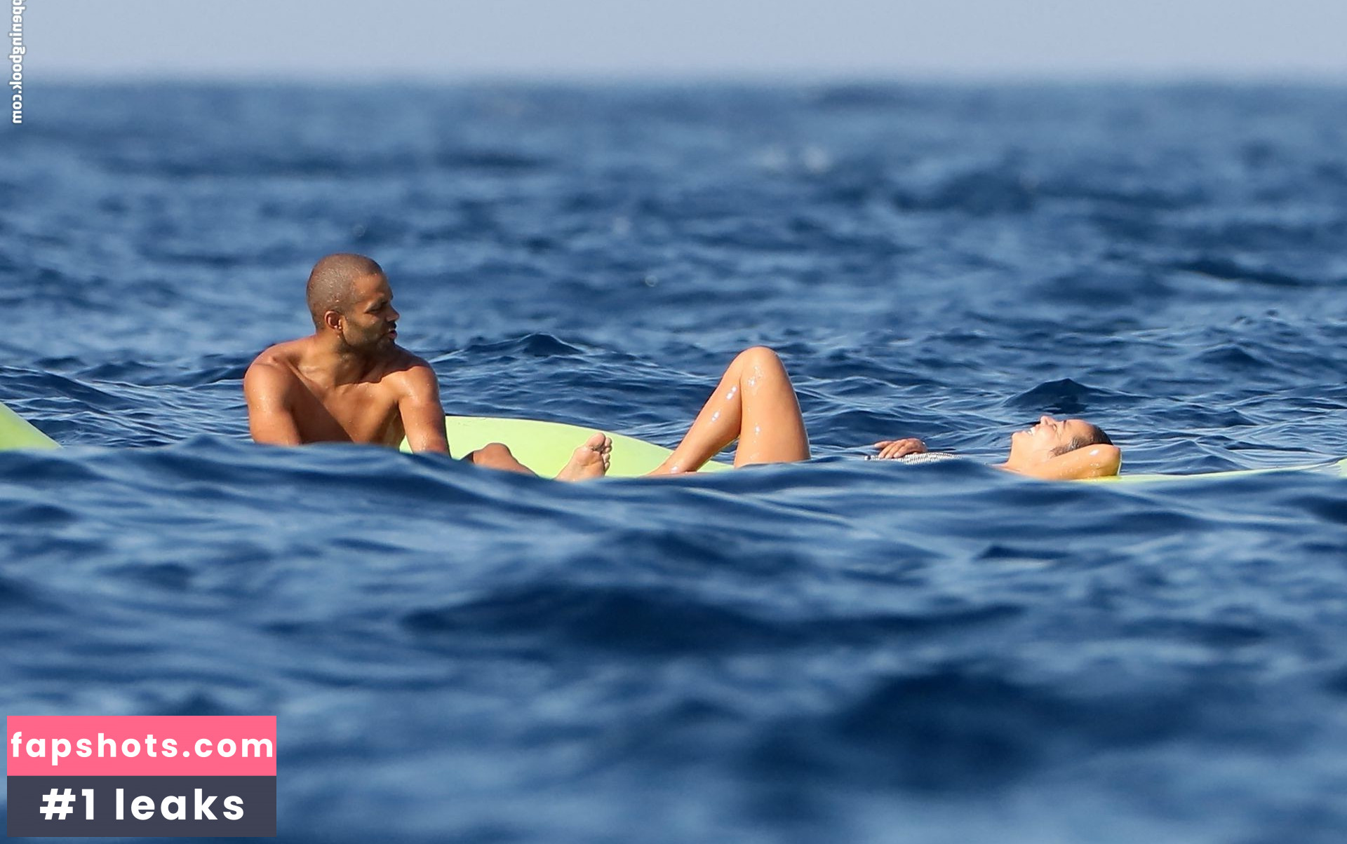 Alize Lim gallery photo #69