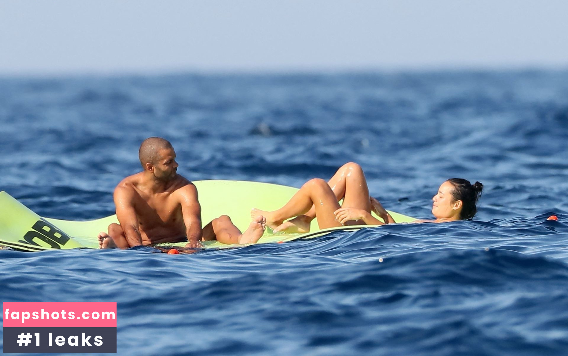 Alize Lim gallery photo #70