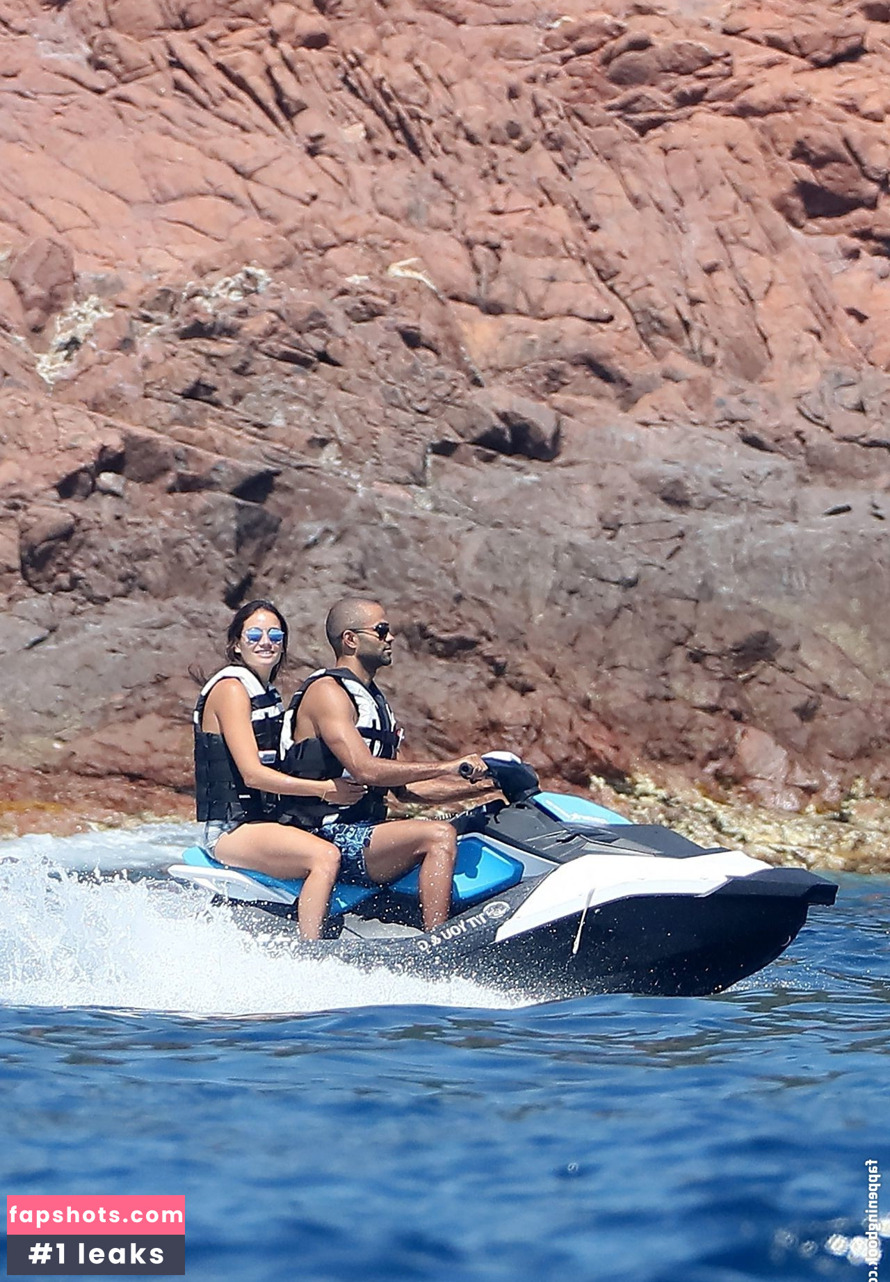 Alize Lim gallery photo #86