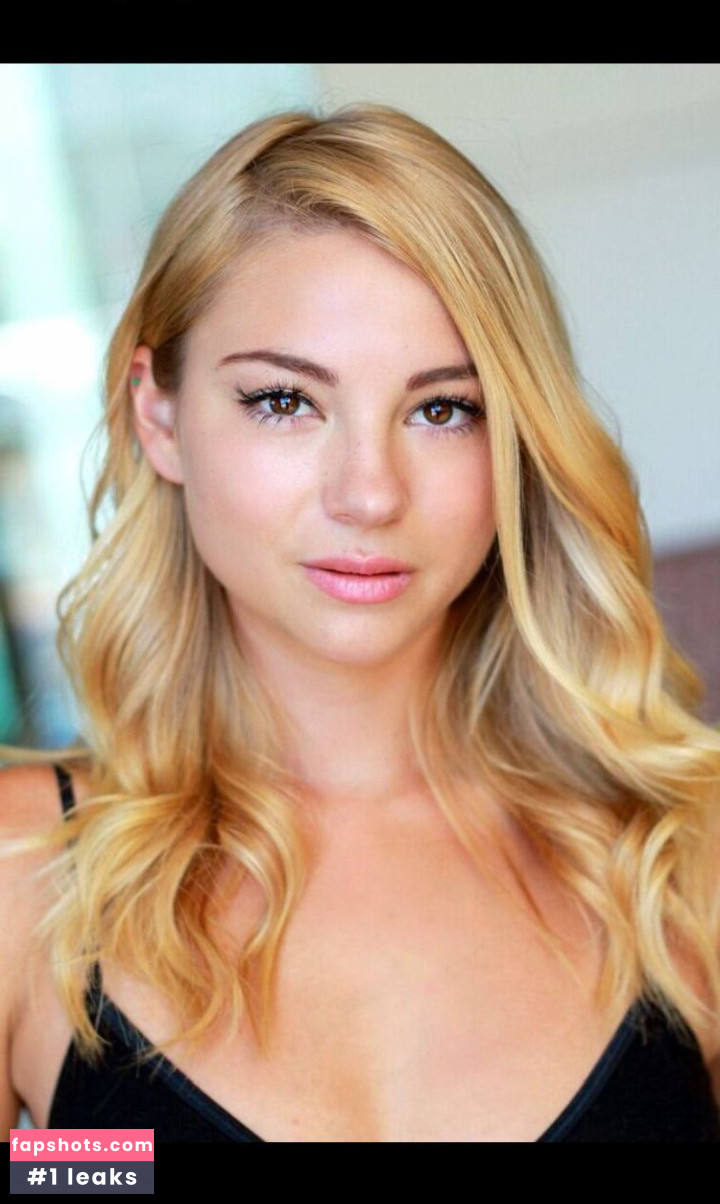 Allie Gonino Filtración Desnuda OnlyFans Foto #12 - Fapshots