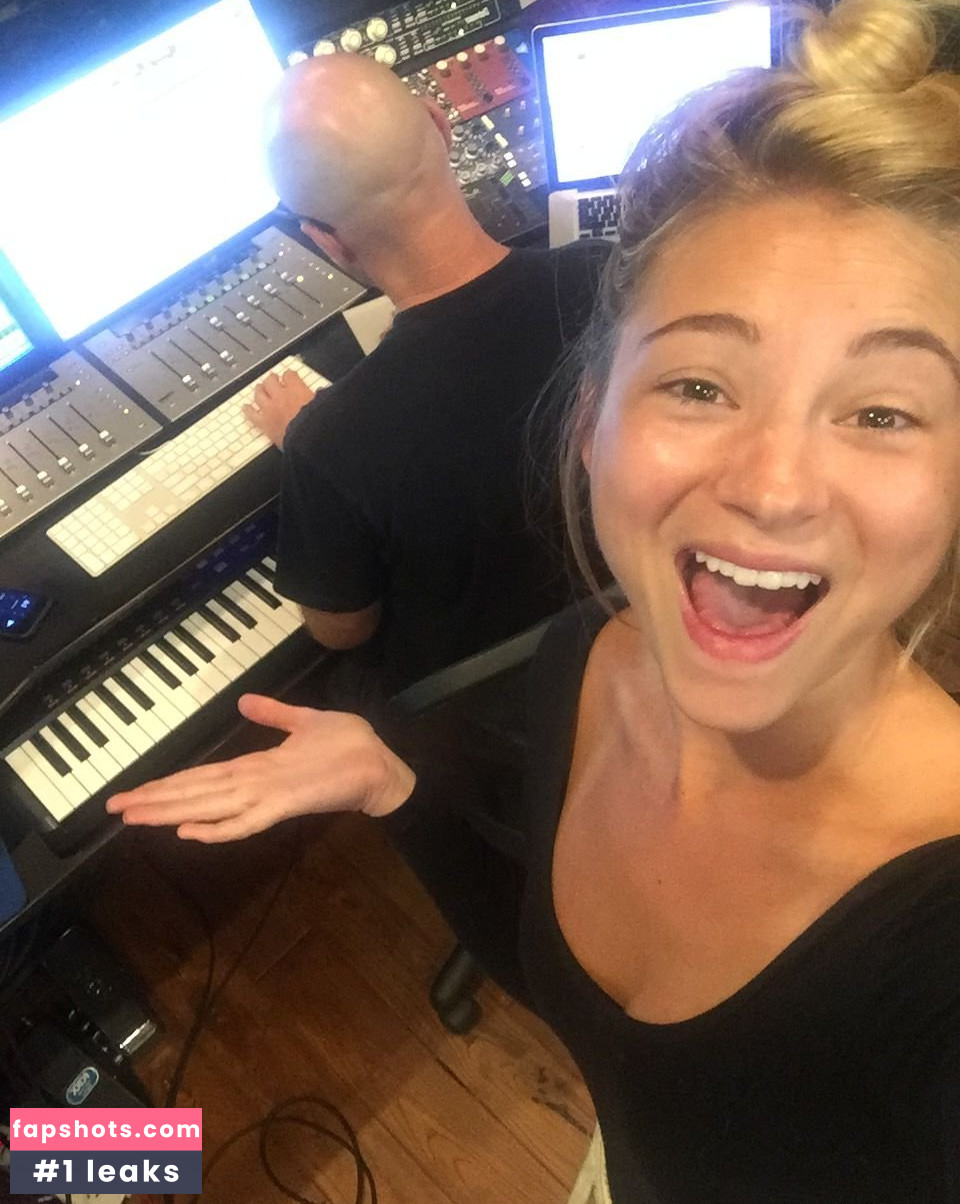 Allie Gonino Filtración Desnuda OnlyFans Foto #27 - Fapshots