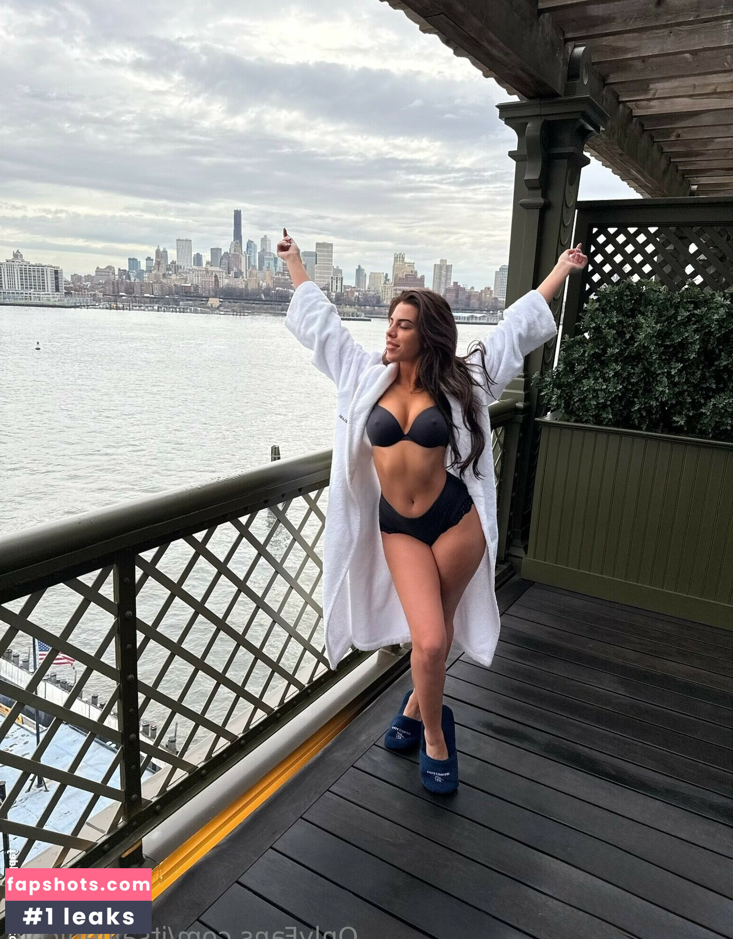 Allie Nicole gallery photo #13