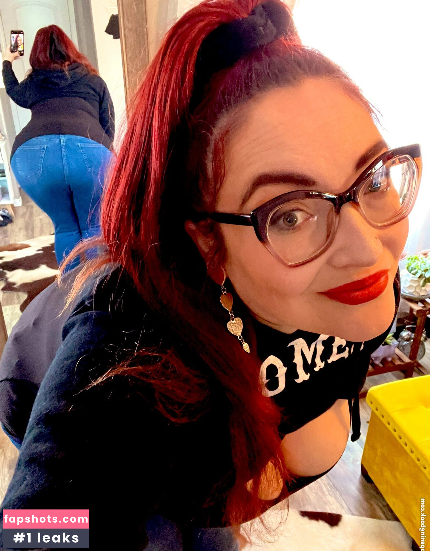 Allie Wayne gallery photo #2