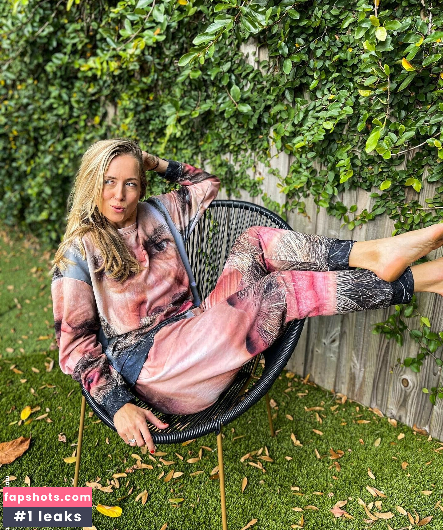 Allie Wes ~ gallery photo #10