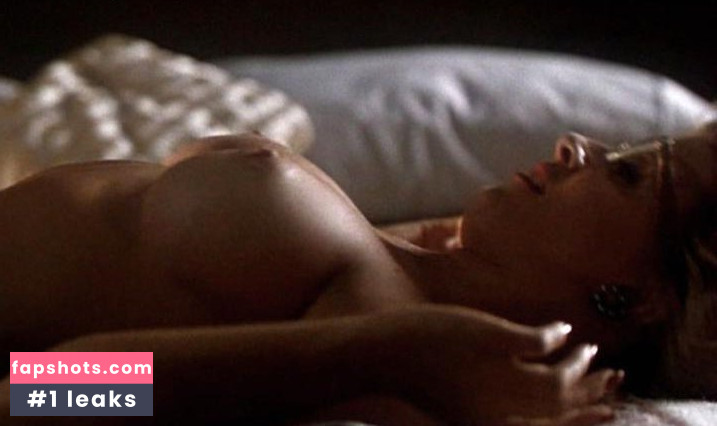 Allison Dunbar gallery photo #3