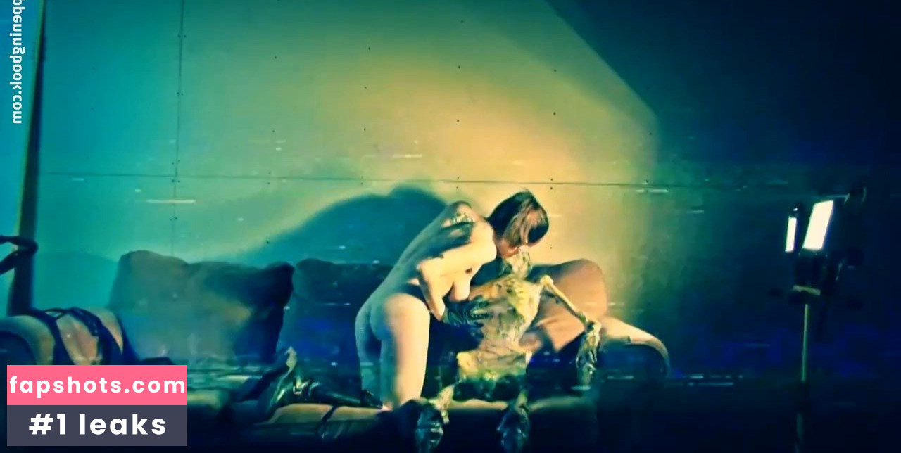 Allison Egan gallery photo #6