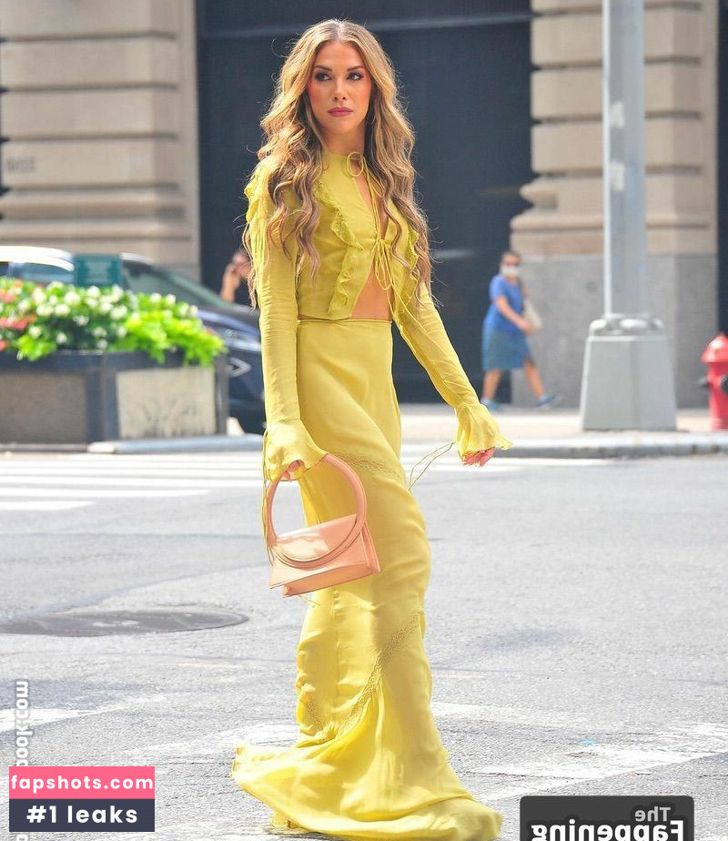 Allison Holker gallery photo #2