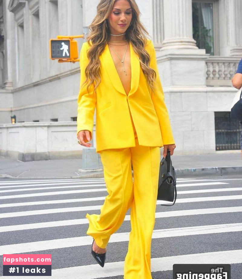 Allison Holker gallery photo #4