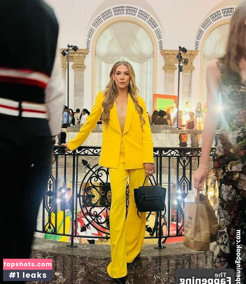 Allison Holker gallery photo #6