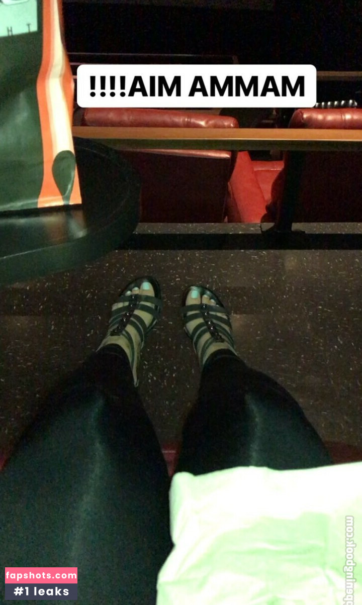 Allison Raskin gallery photo #17