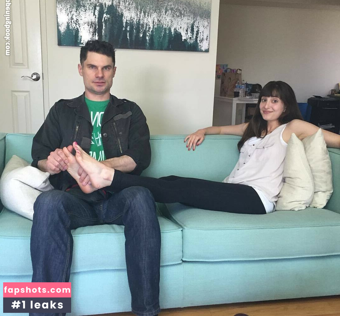 Allison Raskin gallery photo #28