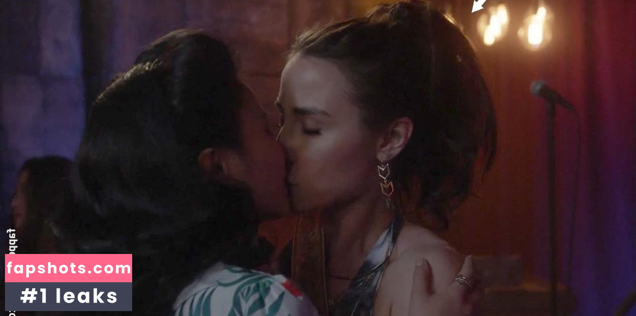 Allison Scagliotti gallery photo #68