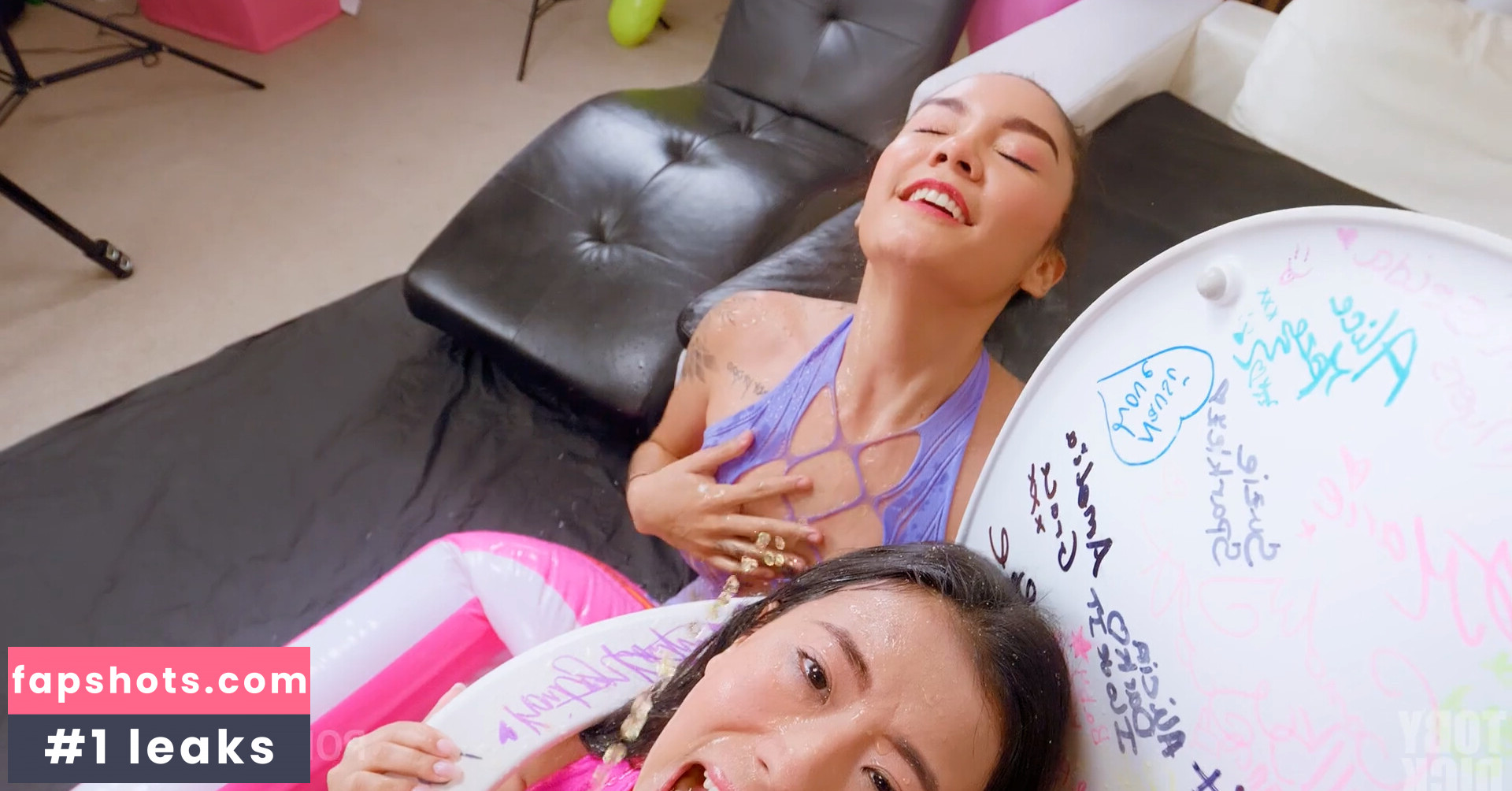 Allison Sweet gallery photo #22