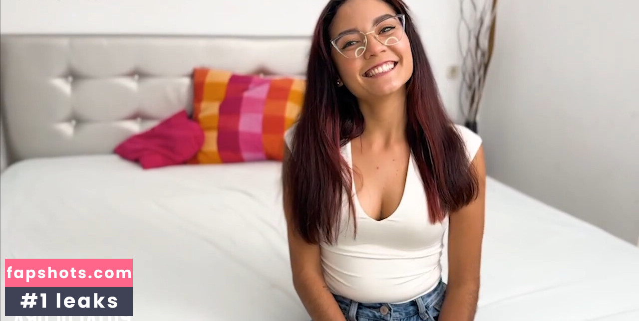 Allison Sweet gallery photo #48