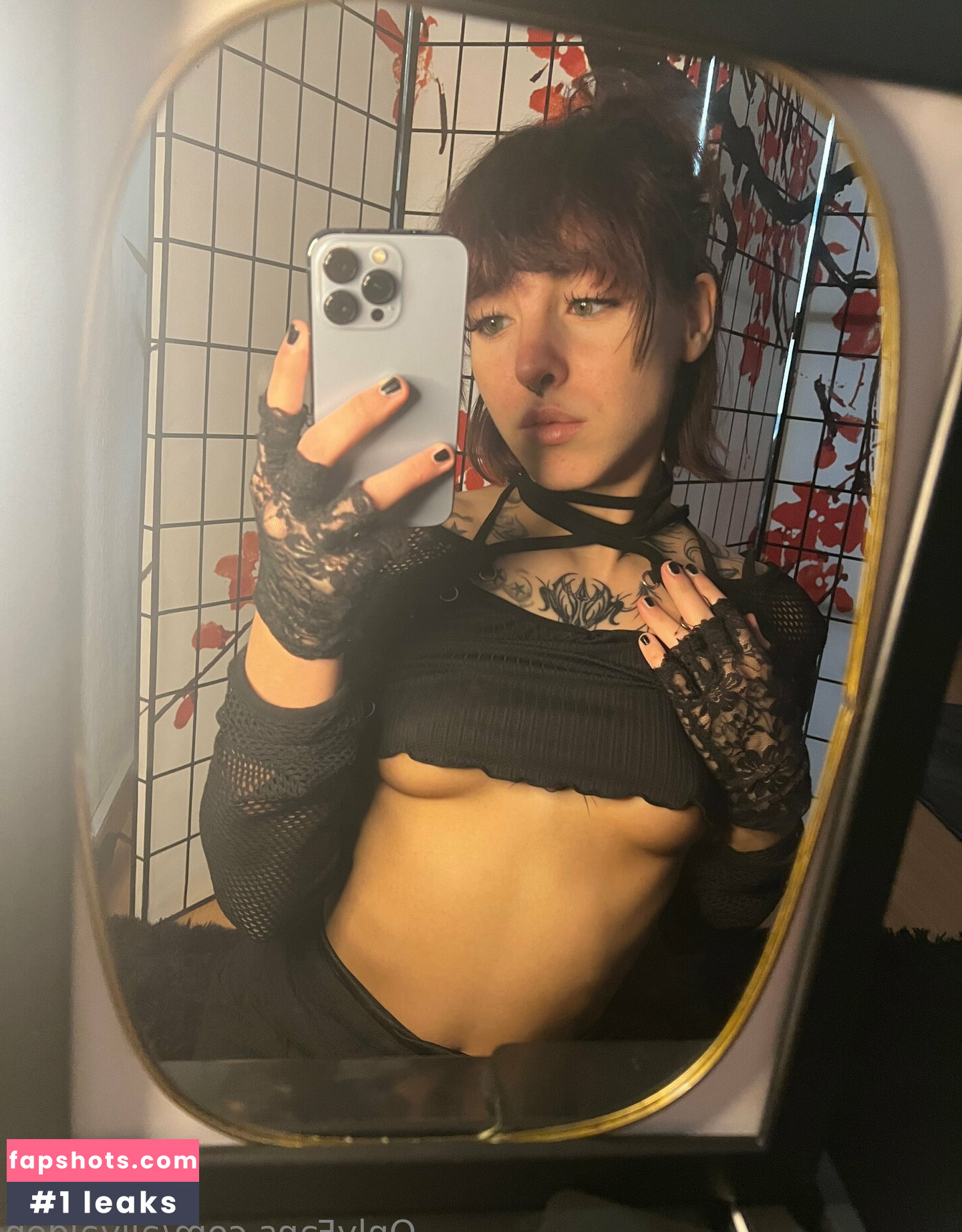 Ally Alden gallery photo #2