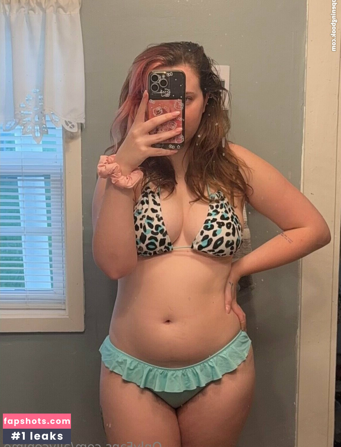 AllyceHime gallery photo #2