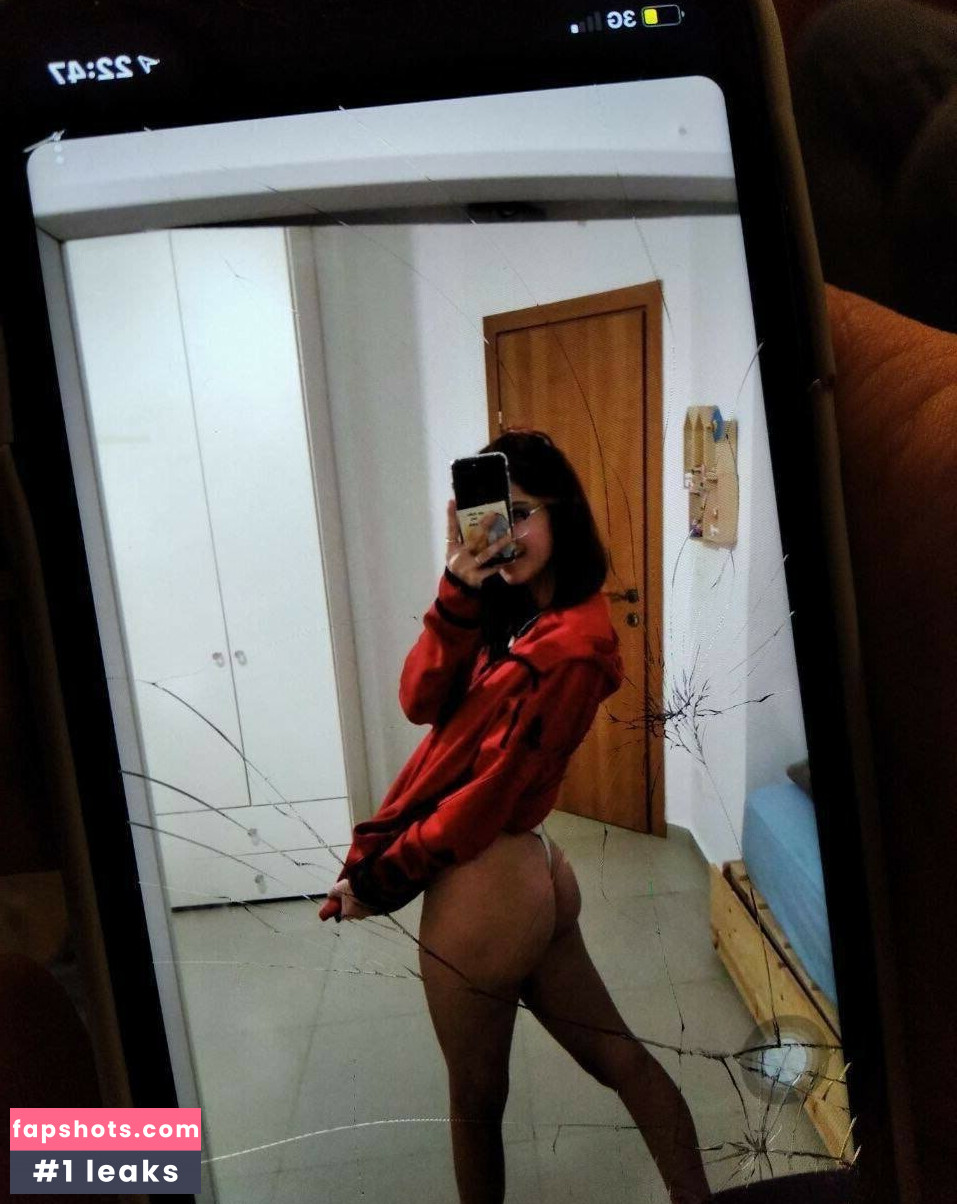 Alma Golan gallery photo #9