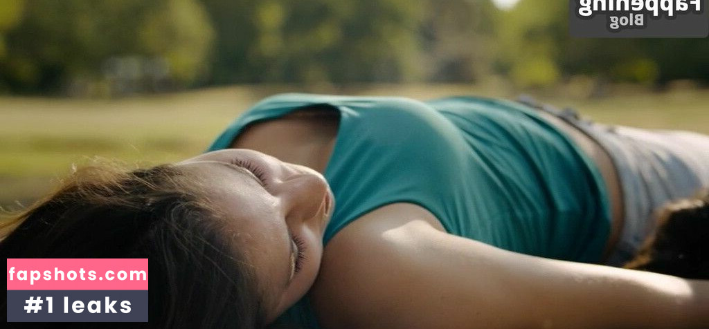 Almila Bagriacik gallery photo #3