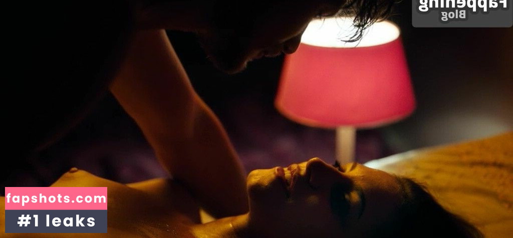 Almila Bagriacik gallery photo #5