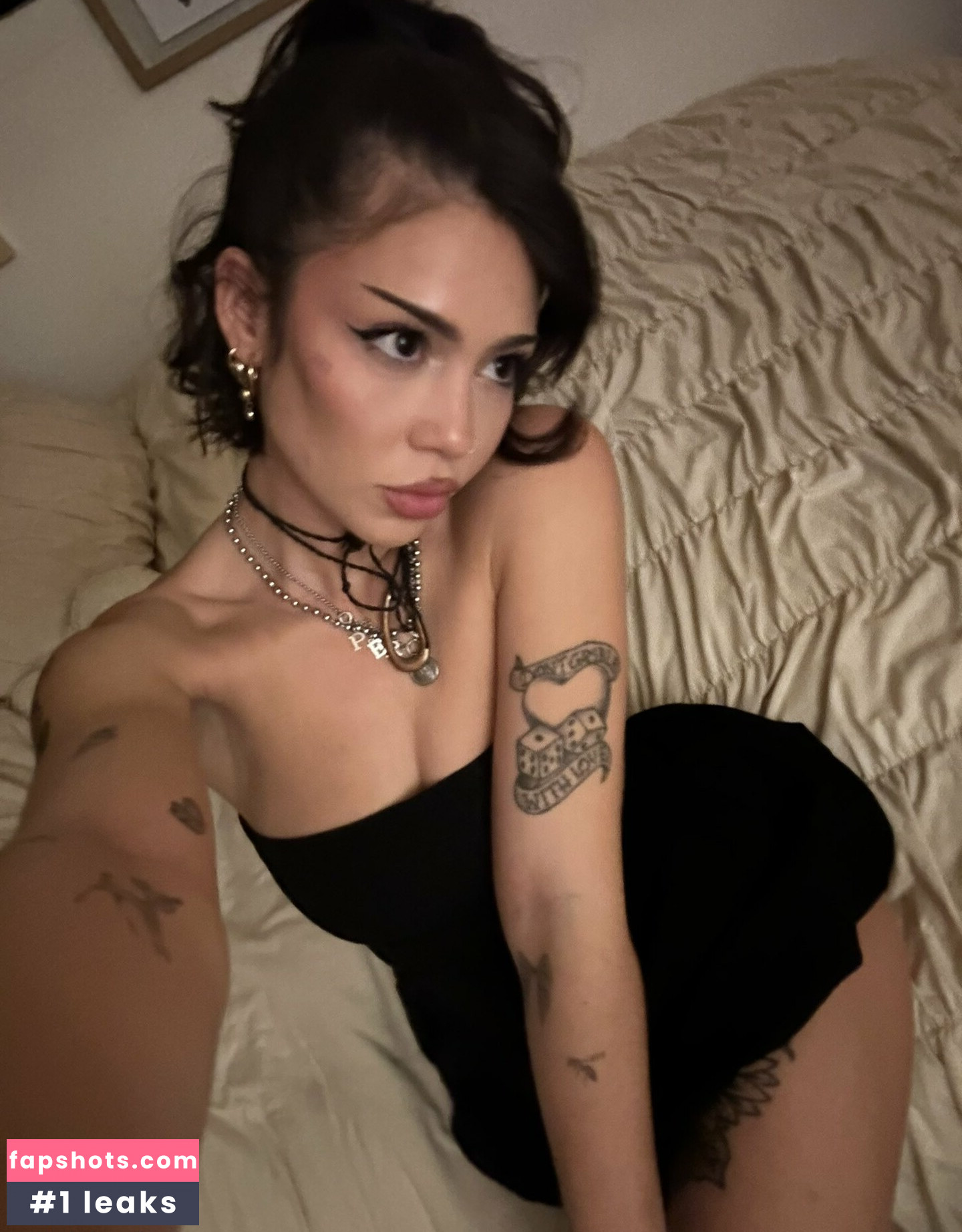 AlmondMilkHunni gallery photo #10