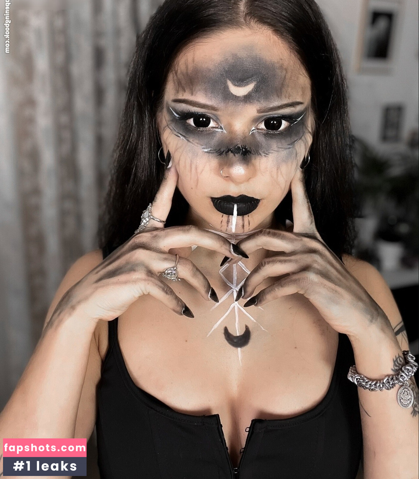 Almostfeline gallery photo #7