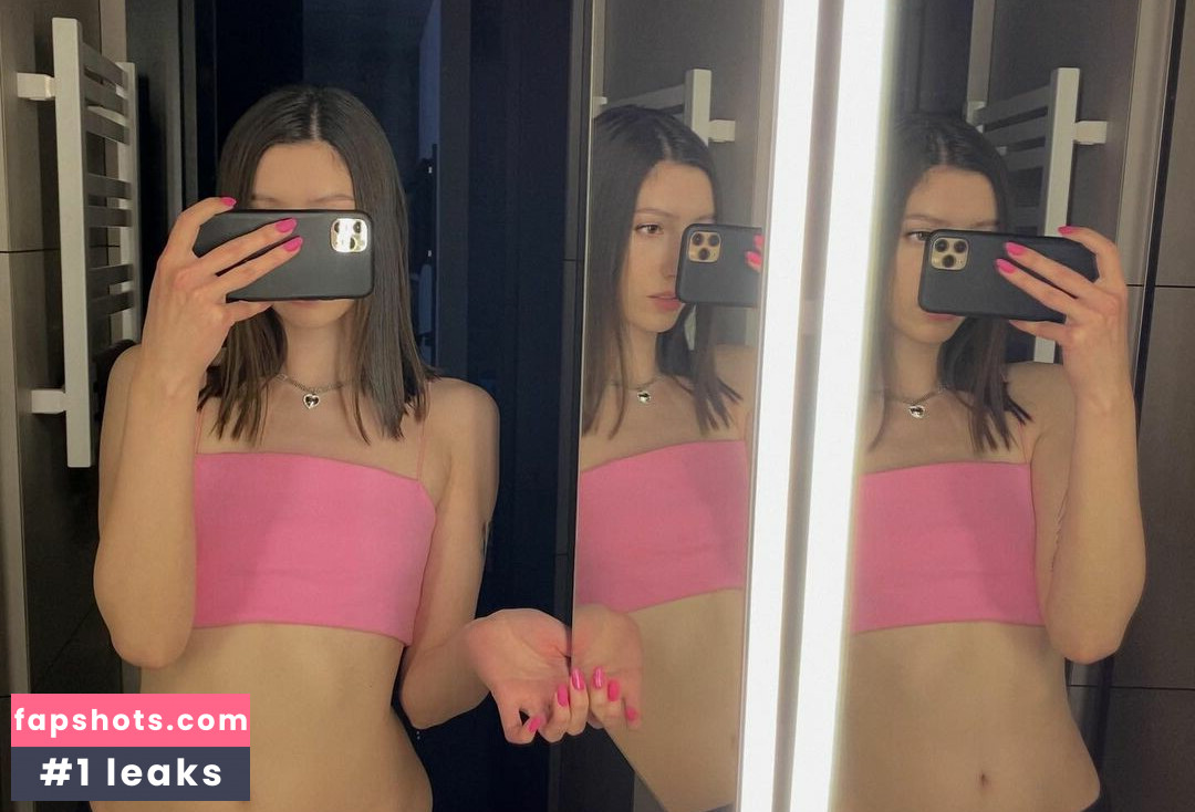 Aloona Larionova gallery photo #27