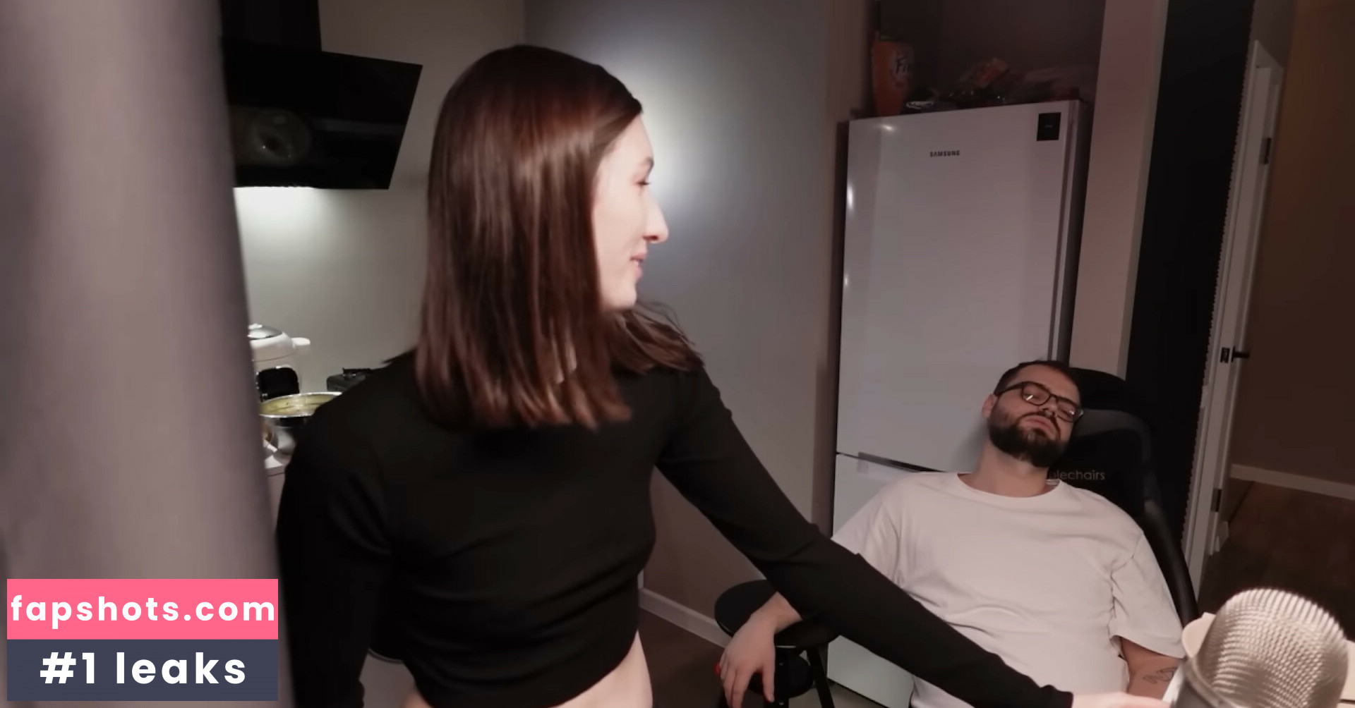 Aloona Larionova gallery photo #33